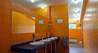Гостиница Ethnomir Hostel Kruiz Петрово Односпальная кровать в общем номере-2